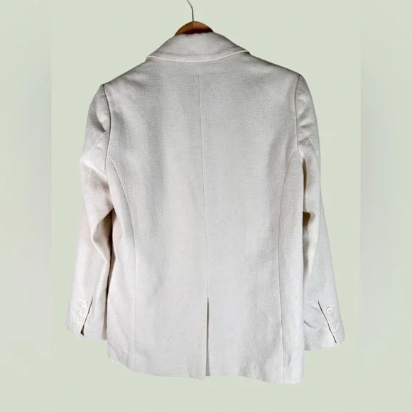 Ena Pelly Women’s Cream Single-Breasted Blazer - Picture 3 of 6
